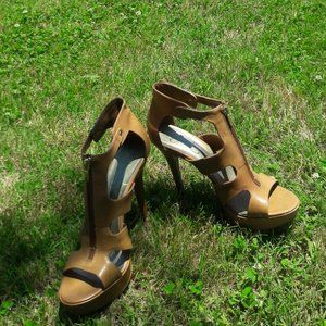Sandals for women size 9 Jessica Simpson
